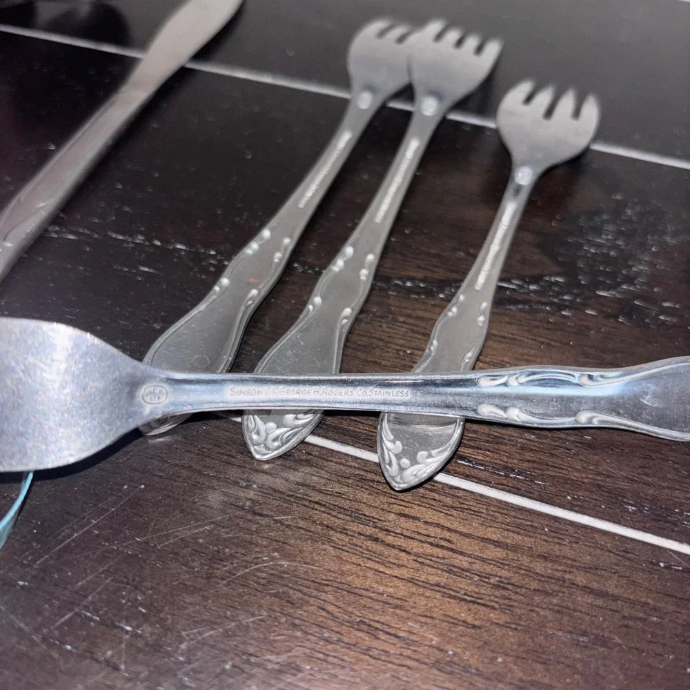 Vintage | Customcraft Stainless Flatware Set Spoons‎ Forks Knife Simeon L George